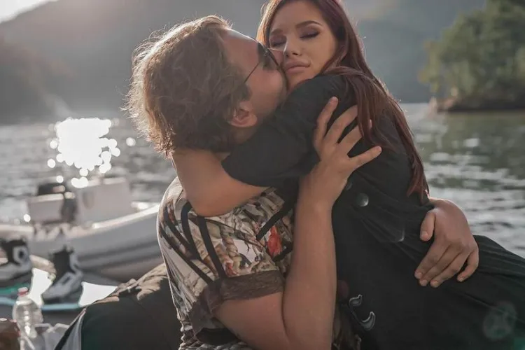 Carmen Grebenișan se mărită. Vloggerița de modă le pune condiții invitaților   