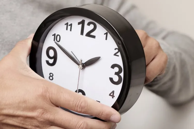 Când trecem la ora de iarnă în 2021. Data în care trebuie să schimbăm ceasurile