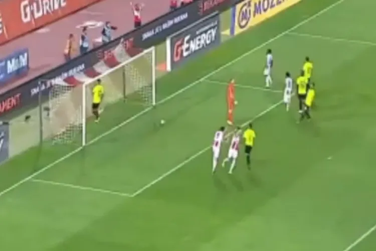 CFR Cluj UMILITĂ de Steaua Roșie Belgrad, 4-0. Clujenii nu s-au văzut pe teren. Pleacă Șumudică? - REZUMAT VIDEO