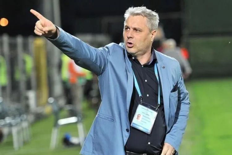 Suporterii CFR au scandat ”Demisia Șumudică”, după noua înfrângere cu Steaua Roșie Belgrad