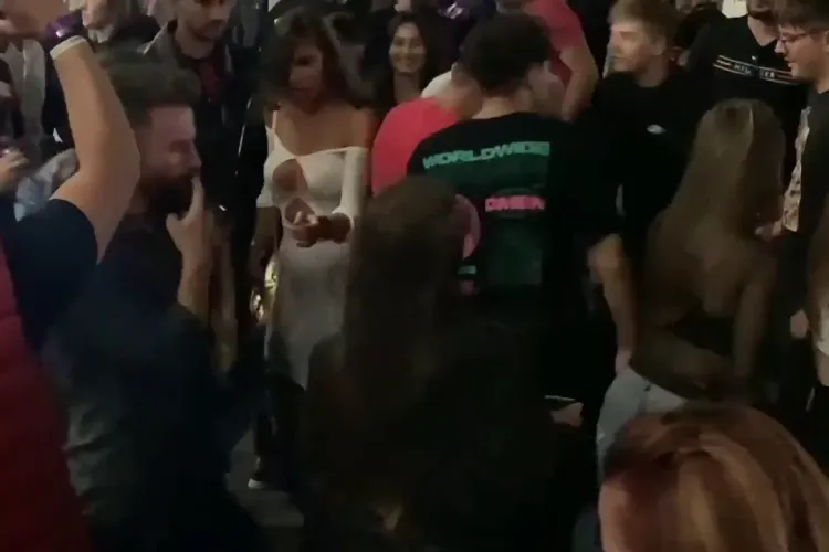 Șatenă superbă la UNTOLD 2021, duminică seara. A întors toate privirile - VIDEO