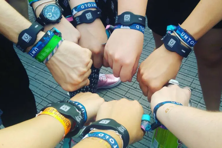 Ce sistem de plată se folosește la UNTOLD 2021. Faci Check-in și Top-up de acasă și activezi la festival