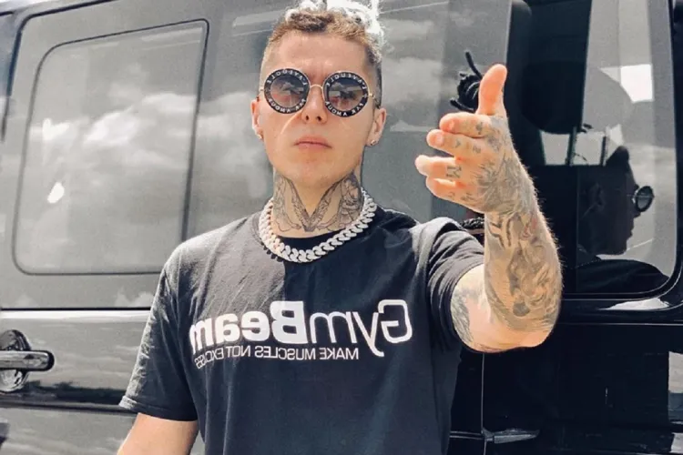 Cum a slăbit Lino Golden 30 de kilograme. S-a operat apoi pentru a avea pectorali - FOTO