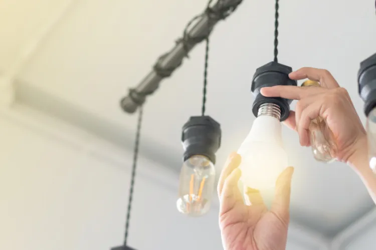 Factură la curent de peste 130.000 de lei, pentru o familie din Sibiu: „Am trimis mai multe petiții, dar nimic nu s-a rezolvat!”