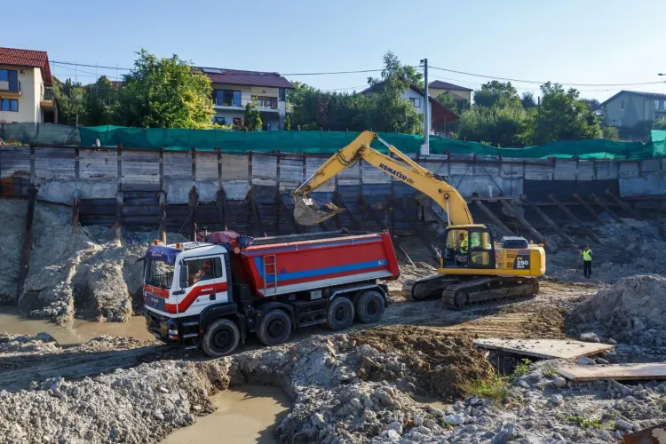 Primăria Cluj-Napoca intervine în șantierul Victor Papilian - FOTO