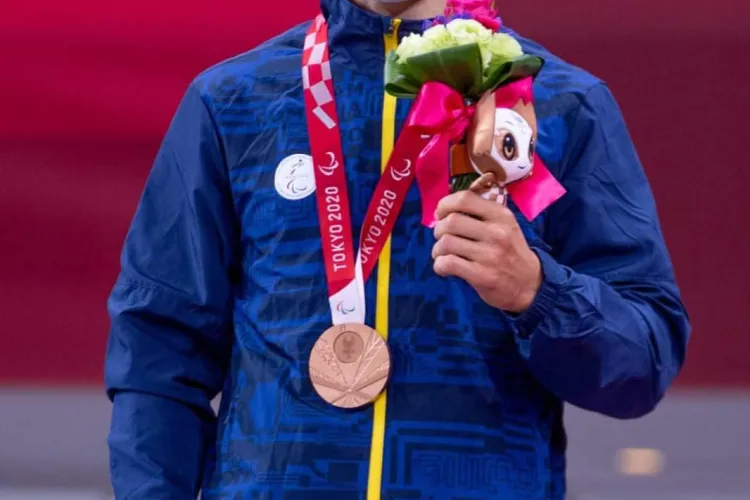 Performanța sportivului paralimpic clujean Alexandru Bologa, premiată de Primăria Cluj-Napoca cu 2.000 de lei