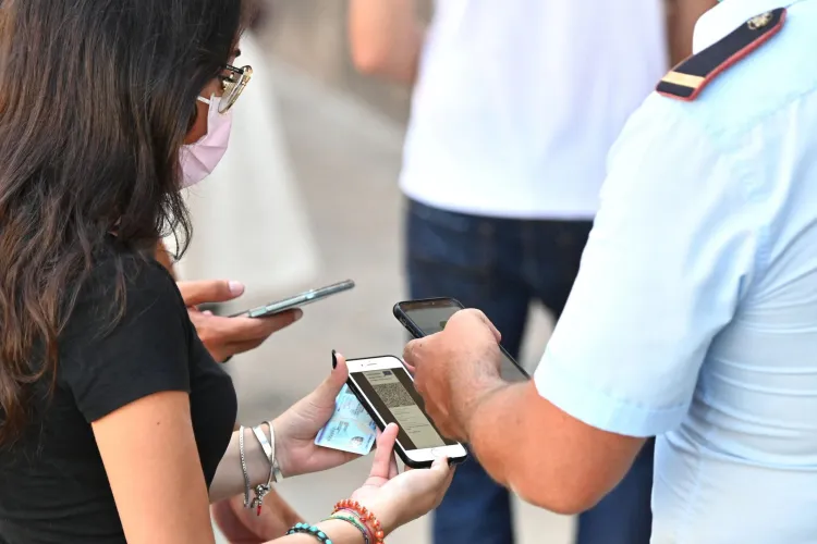 Două localități din Cluj au peste 6 cazuri la mie! Se închid toate activitățile de la nunți la baruri