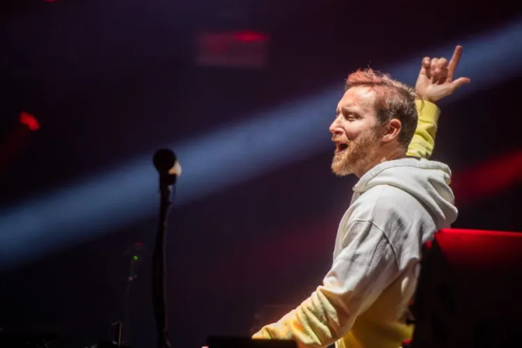 UNTOLD s-a încheiat în forță. Fanii pot dona sumele necheltuite pentru reconstrucția spitalelor