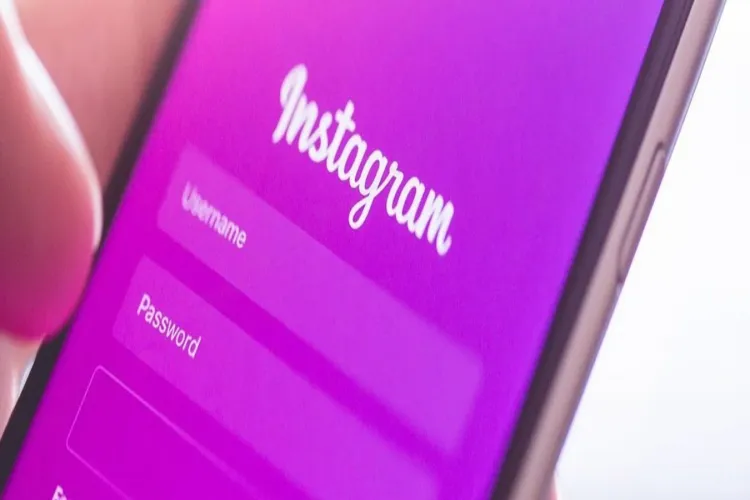 Instagram le provoacă adolescentelor depresie, anxietate și tulburări de alimentație, arată un studiu făcut de Facebook