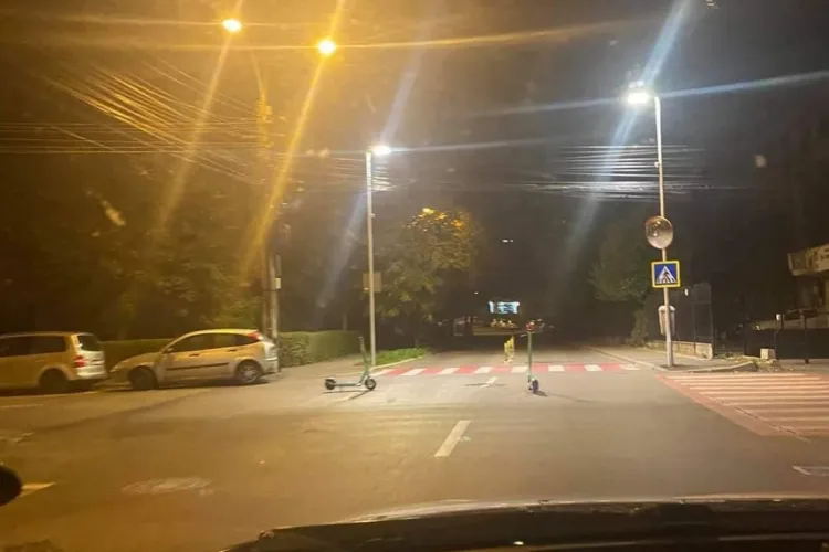 Cluj-Napoca: ”Cornute” inconștiente și-au lăsat trotinetele în mijlocul drumului