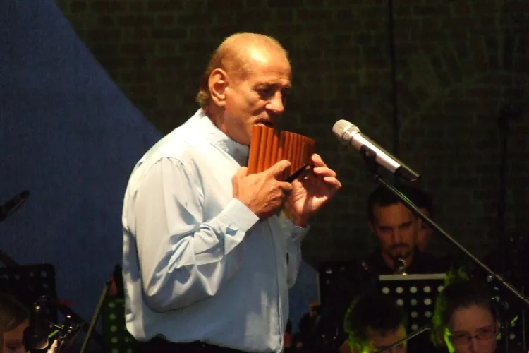 Gheorghe Zamfir va urca pe scena de la UNTOLD 2021. Alina Ceușan și Ioana Grama vin cu propriile creații vestimentare