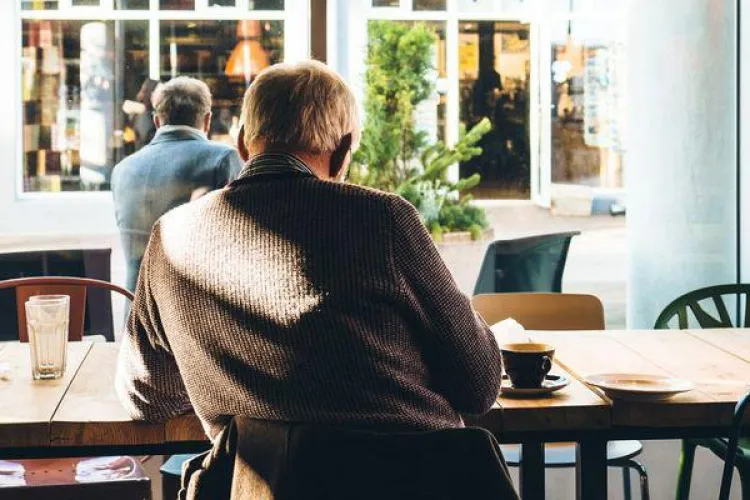 Un bătrân de 102 din România a divulgat secretul longevității sale. Ce face zi de zi pentru a se menține sănătos