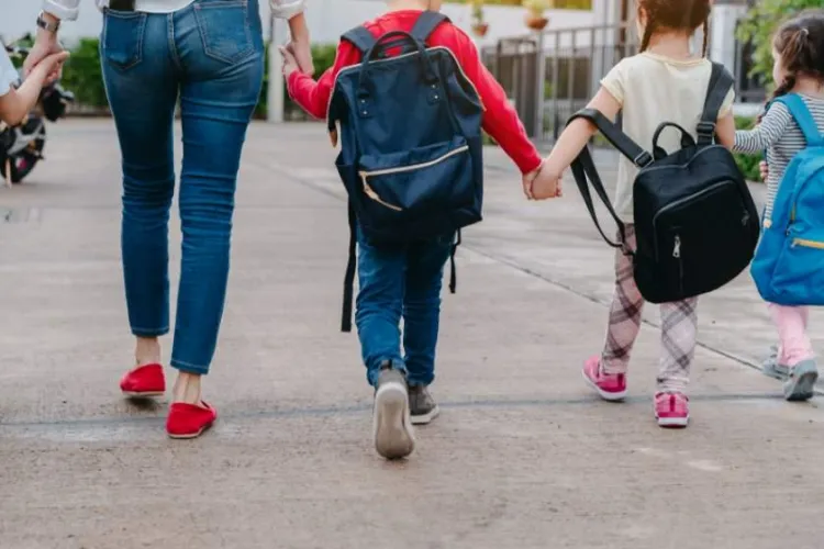 Prima zi de şcoală 2021. Regulile în cazul elevilor care au simptome la şcoală