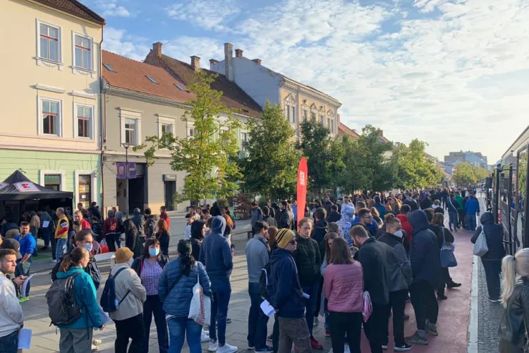 Cluj: Coadă la donat sânge pentru un bilet la UNTOLD 2021