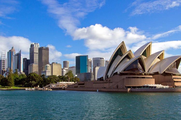 Cum gestionează alte țări pandemia de COVID? Sydney va ieşi din carantină după ce rata de vaccinare va ajunge la 70%