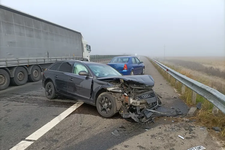 Audi făcut praf luni dimineața pe A3 înspre Cluj. Șoferul a pierdut controlul volanului- FOTO