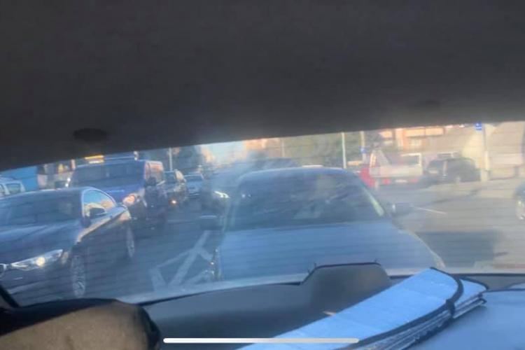 Șoferiță șicanată în trafic de un BMW -ist. Îi poate face reclamație la poliție - FOTO și VIDEO