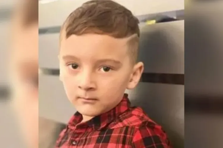 Copil român de cinci ani, răpit în plină stradă de patru bărbați care l-au băgat într-o dubă