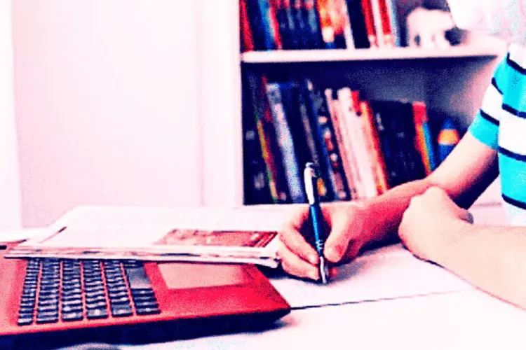 Cluj: Peste 300 de clase nu merg la școală din cauza COVID. LISTA COMPLETĂ 