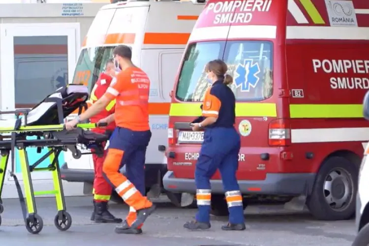 Tânăr de 23 de ani, găsit mort pe o stradă din centrul Sibiului. Medicii au încercat să-l resusciteze