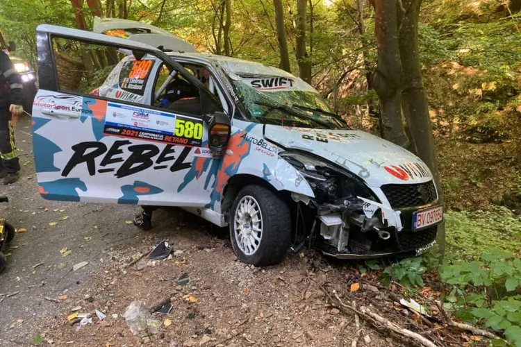 Doi piloți au fost transportați la spital, în urma unui accident de la Raliul Clujului - FOTO