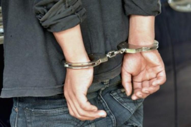 Cluj: Poliția a reținut un tânăr de 17 ani, după ce 19 garaje au fost jefuite la Turda