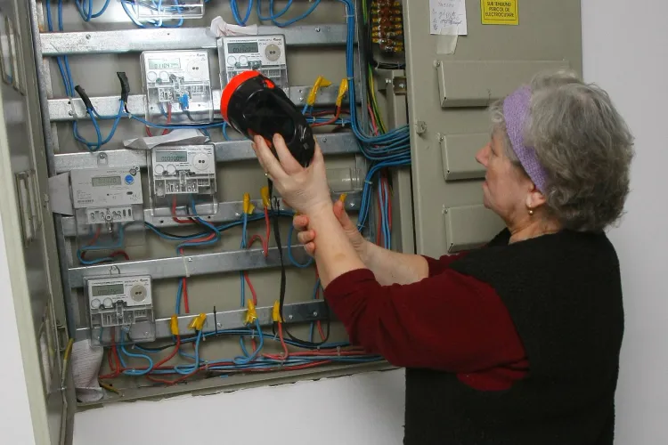 Furnizorii de energie electrică și gaze naturale, amendați pentru unele nereguli care au dus la creșterea prețurilor