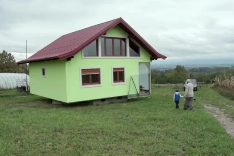 Un bărbat a inventat casa care se rotește, pentru a-i face pe plac soției