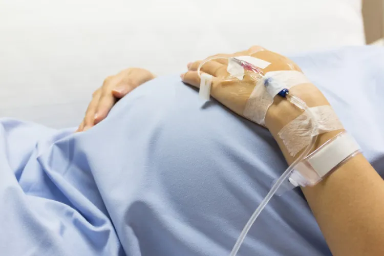 Gravidă cu COVID-19, cu afectare pulmonară de 70%, nevaccinată, salvată de medici în ultimul moment, la Alba