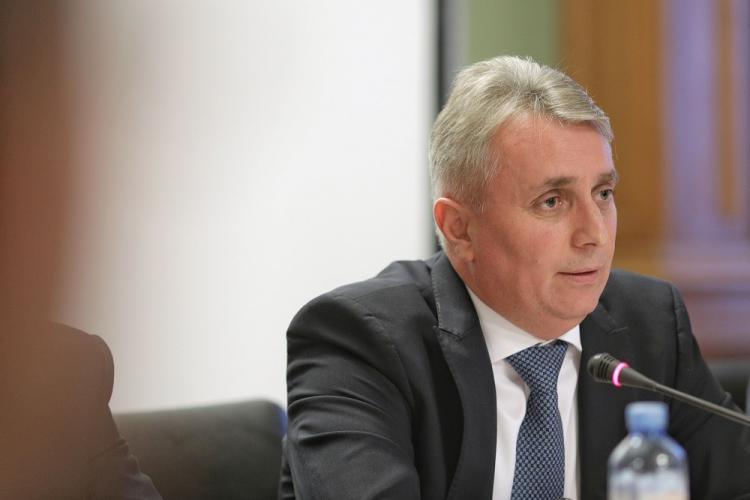 Ministrul de Interne, Lucian Bode, despre masca de protecție pe stradă: „Dacă mergi singur pe stradă nu trebuie să porți mască”