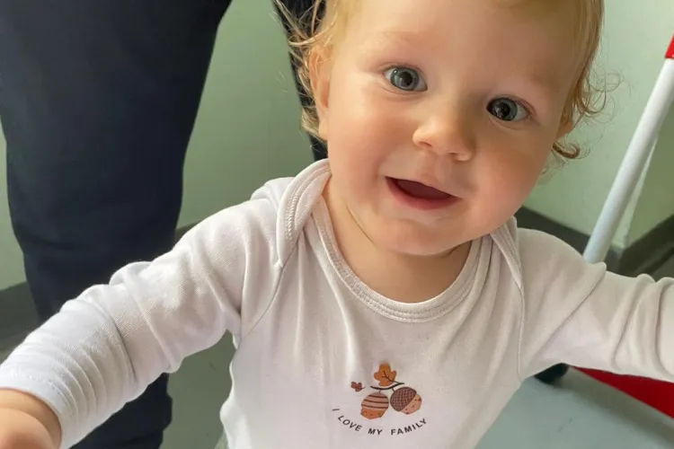 Cluj: Patrick, un băiețel de 1 an, are nevoie de ajutorul nostru, în lupta cu cancerul: „Dacă nu-l ajutăm, el nu va mai putea să vadă”