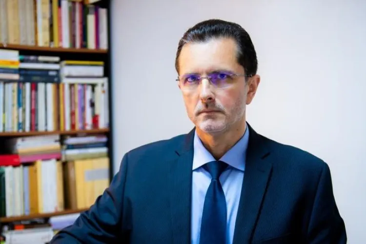 Purtătorul de cuvânt al Patriarhiei: Eșecul campaniei de vaccinare e ”asocierea actului medical cu micii și berea”