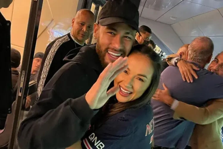 Vlăduța Lupău a dezvăluit ce i-a spus Neymar, după ce a luat-o în brațe. „Nu mi-a venit să cred!” 