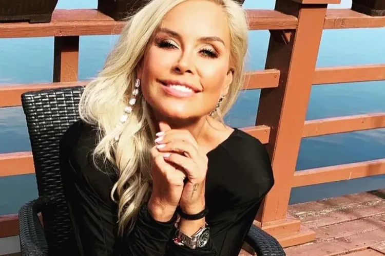 Vedetă din România către hateri: ”Să arate altele la 45 de ani cum arăt eu și să se plimbe pe banii altora!”