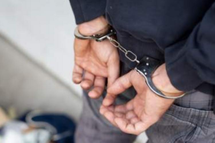Un clujean a fost arestat după ce a bătut un copil de 15 ani