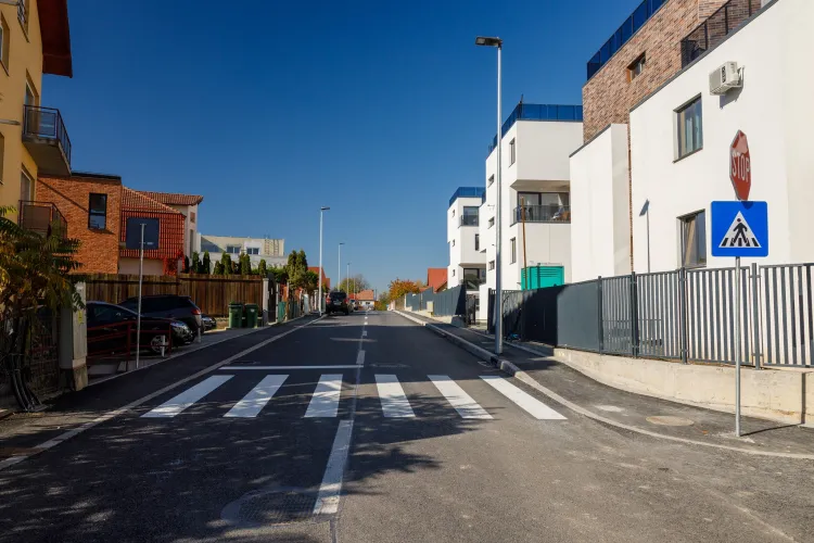 S-a asfaltat strada Mozart, extrem de importantă pentru cartierul Bună Ziua - FOTO