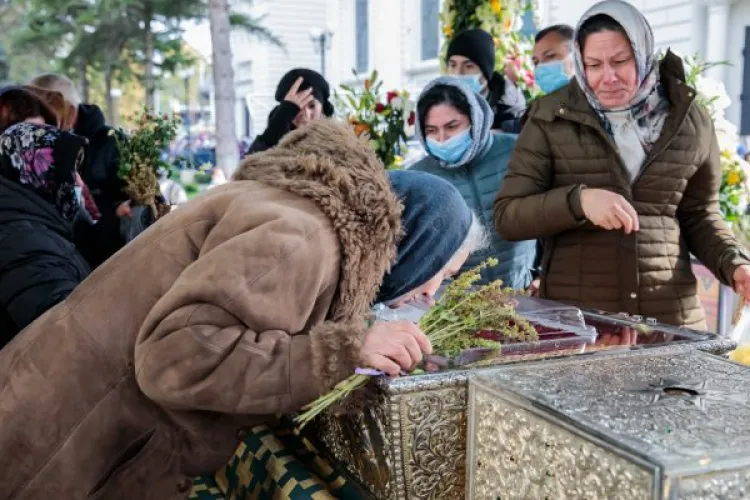 Patriarhia Română anunță un nou pelerinaj de o săptămână în timp ce România traversează cea mai neagră perioadă de la începutul pandemiei COVID-19
