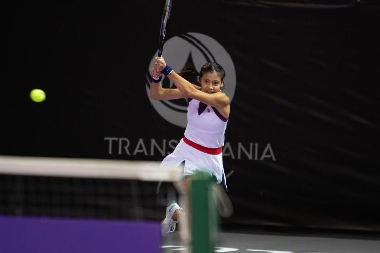 Emma Răducanu eliminată de la Transylvania Open. Ce scriu britanicii despre eșec