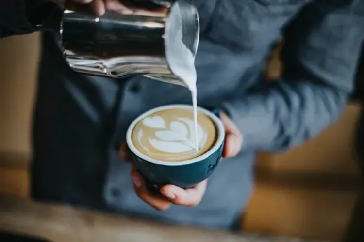 Cluj: Restaurantele și cafenele pot sta deschise până la ora 24.00