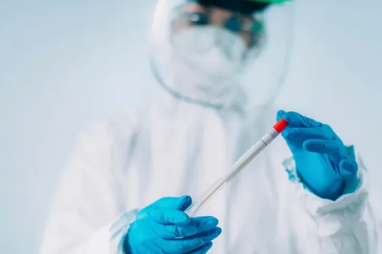 Peste 400 de infectări noi, în județul Cluj. 82 de pacienți sunt la Terapie Intensivă