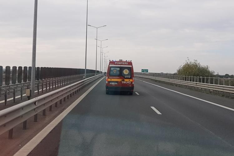 Ambuanțele din Arad transportă pacienți în Ungaria la secțiile ATI - FOTO