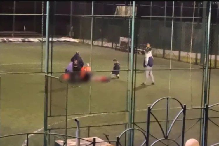 Un bărbat a murit sub ochii prietenilor, în timpul unui meci de fotbal, în Hunedoara