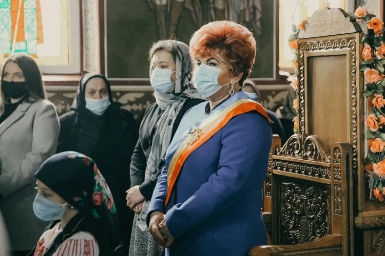 Primarul comunei Chinteni, Lucia Suciu, a primit Ordinul ”Episcop Nicolae Ivan” din partea Mitropoliei Clujului - FOTO