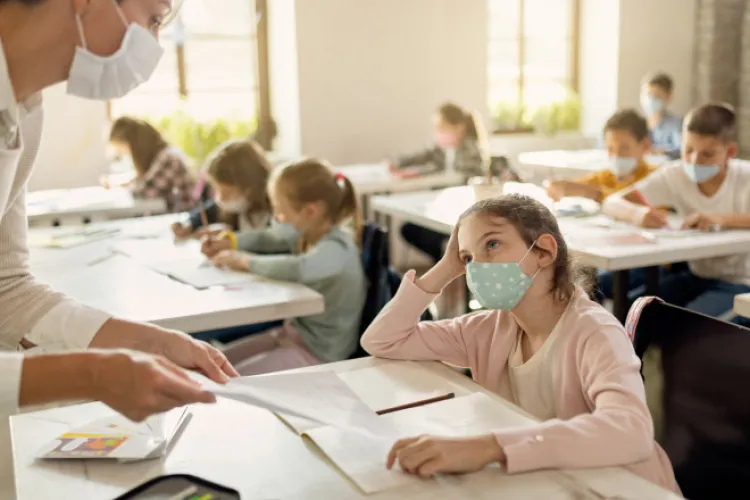 Care este rata de vaccinare a profesorilor din școlile din Cluj-Napoca?