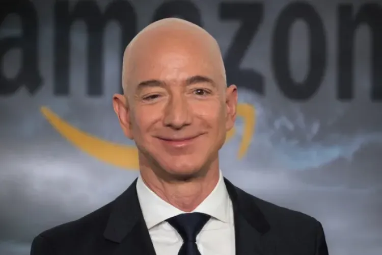 ”Oamenii se vor naște în spațiu și vor vizita Pământul în vacanță”, crede Jeff Bezos despre viitor