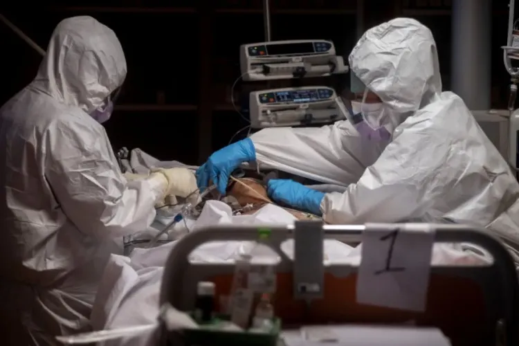 Patru români cu Covid, transferați în Italia, sunt tratați în regiunile Lazio și Piemont 