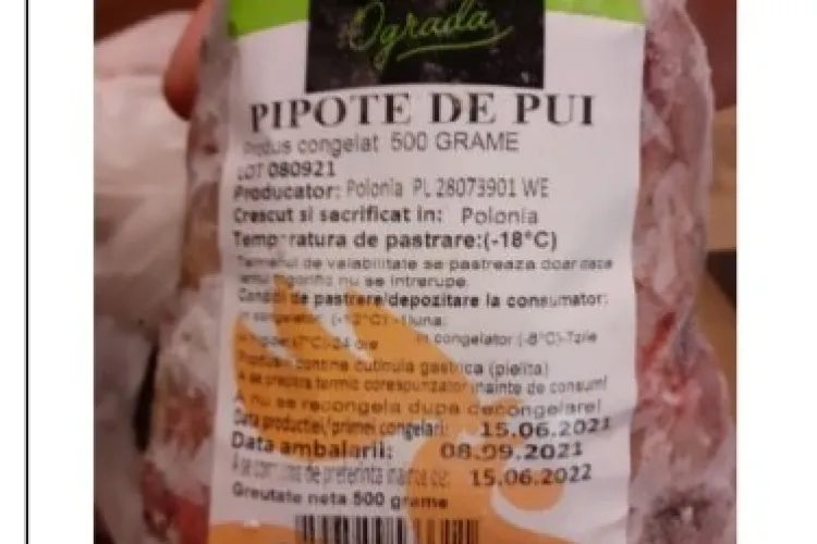 Pui cu salmonela retras de la Carrefour România