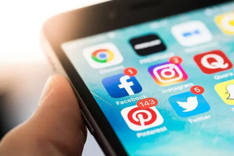 Direcţia Generală Antifraudă a început să controleze banii câștigați de VEDETELE din România, prin YouTube, Facebook, Instagram și Tik-Tok