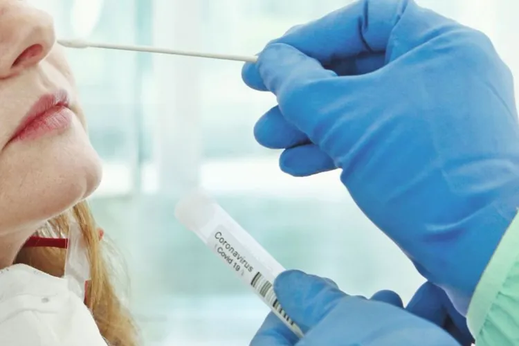 Peste 7.500 de cazuri noi, în România, în ultimele 24 de ore