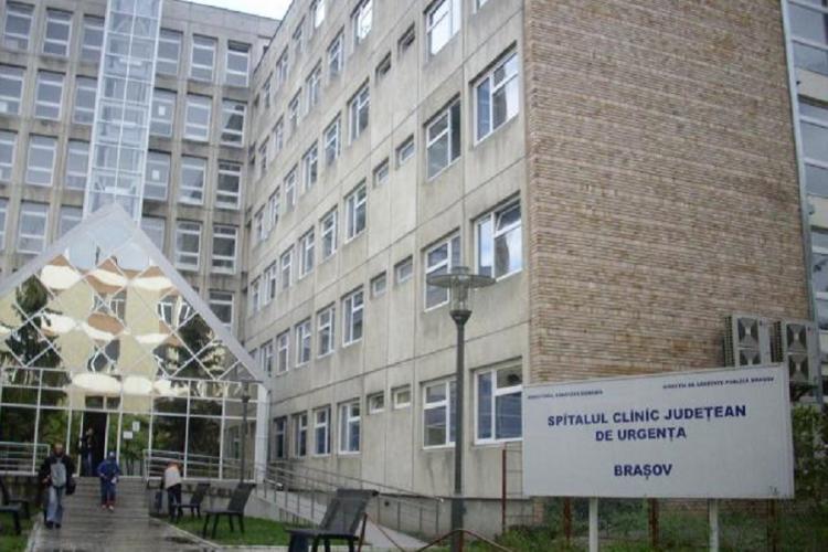 Un pacient a vrut să fugă pe geam, coborând pe cearşafuri, pentru a-şi cumpăra băutură, la Spitalul Judeţean de Urgenţă Braşov